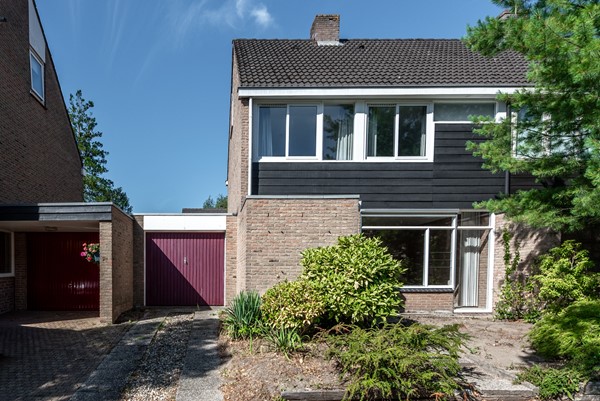 Voor een volledig overzicht verwijzen wij je graag naar de digitale plattegronden, de foto's, de video en de eigen website van deze woning: treverilaan48.nl